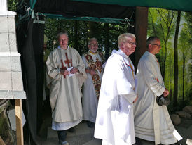 Festgottesdienst zum 1.000 Todestag des Heiligen Heimerads auf dem Hasunger Berg (Foto: Karl-Franz Thiede)